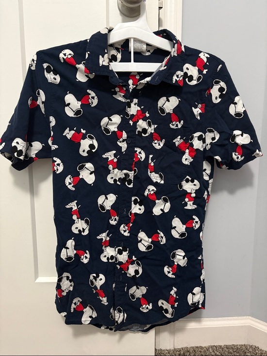 Peanuts Other - PEANUTS Snoopy men’s button down shirt